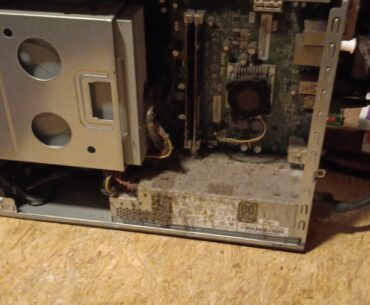 Rate this pc my dad just gave me