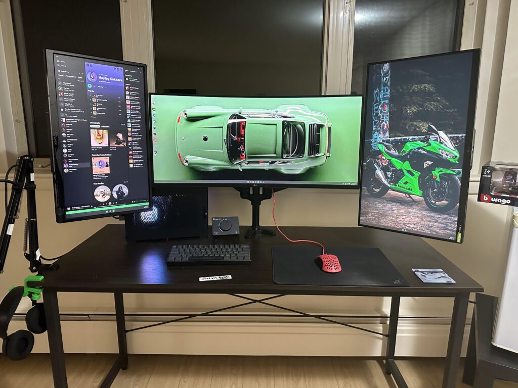 Just moved, got my setup put back together with the cleanest cable management I’ve ever done!