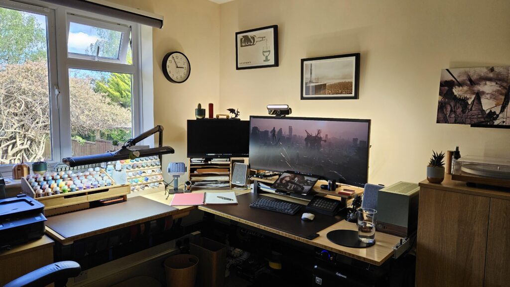 Long term WFH setup with new monitor (U4025QW)