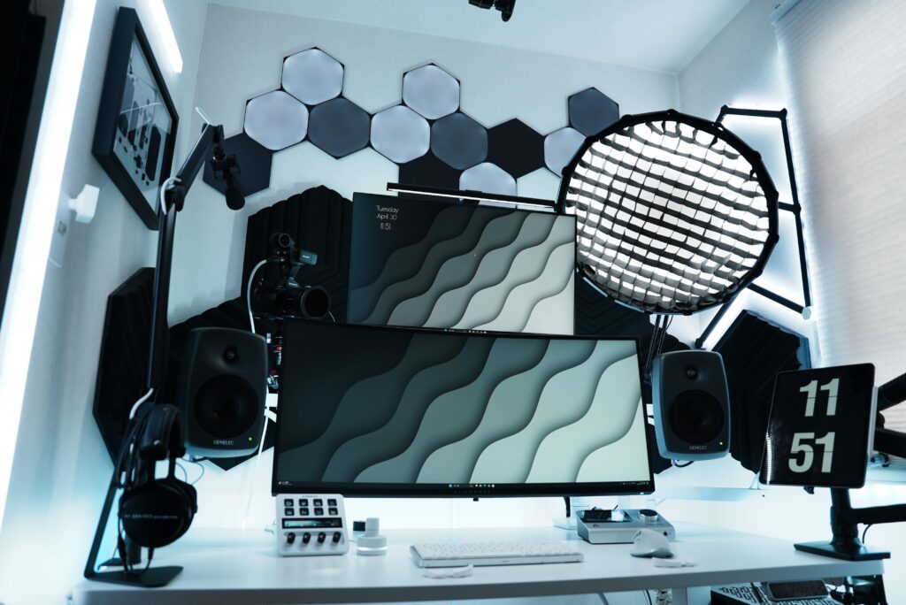 My battle station 10.5 “The monochrome”