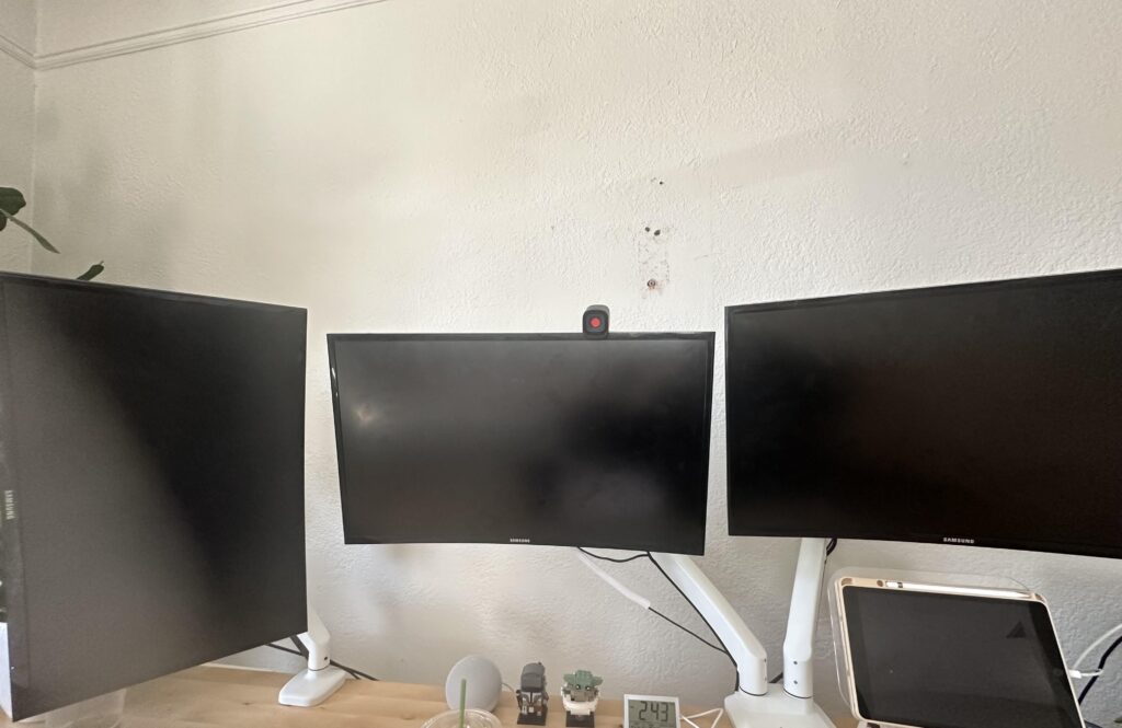 Has anyone regretted their ultrawide monitor? Has anyone regretted their ultrawide monitor?