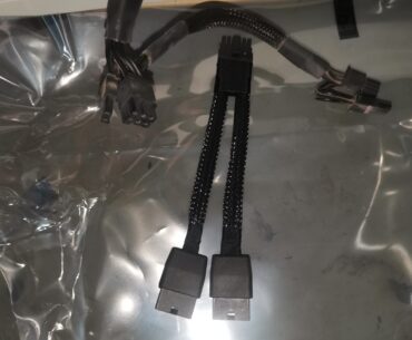 I connect these 2 cables or use an additional one directly to the source, it is an RTX 4070 Ti Super