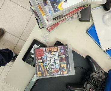 Friend found a PS3, controllers and a shit ton of games including portal 2, GTAV, Batman Arkham and more, all on the street. What a find!