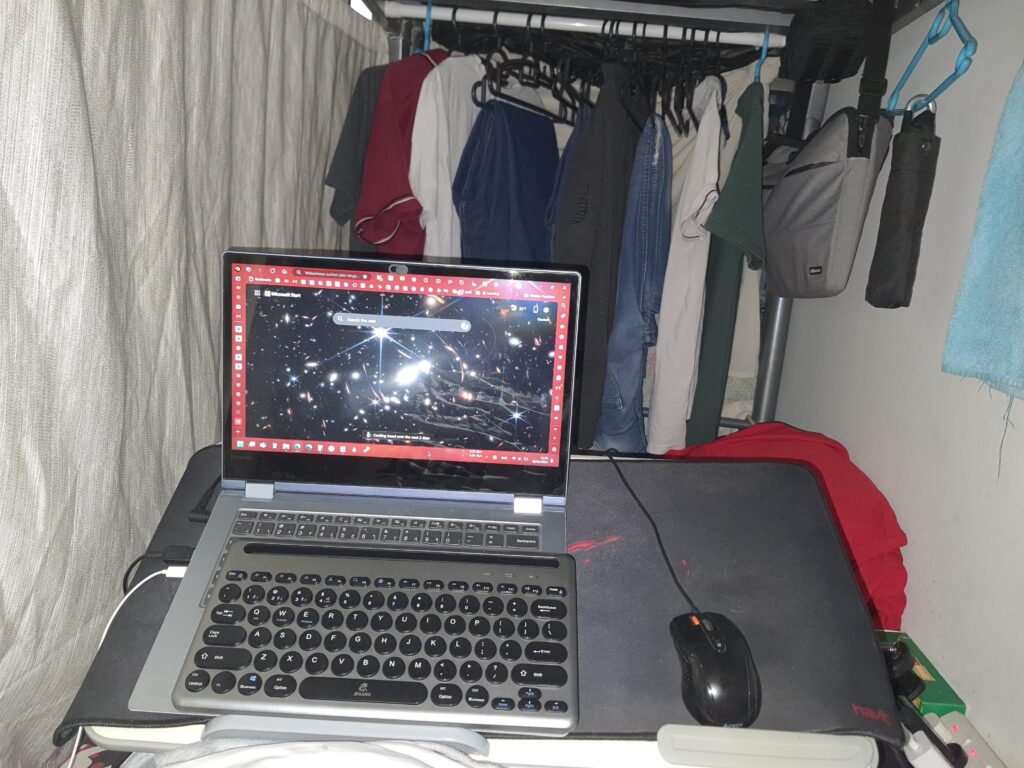 My Cramped Setup, V3