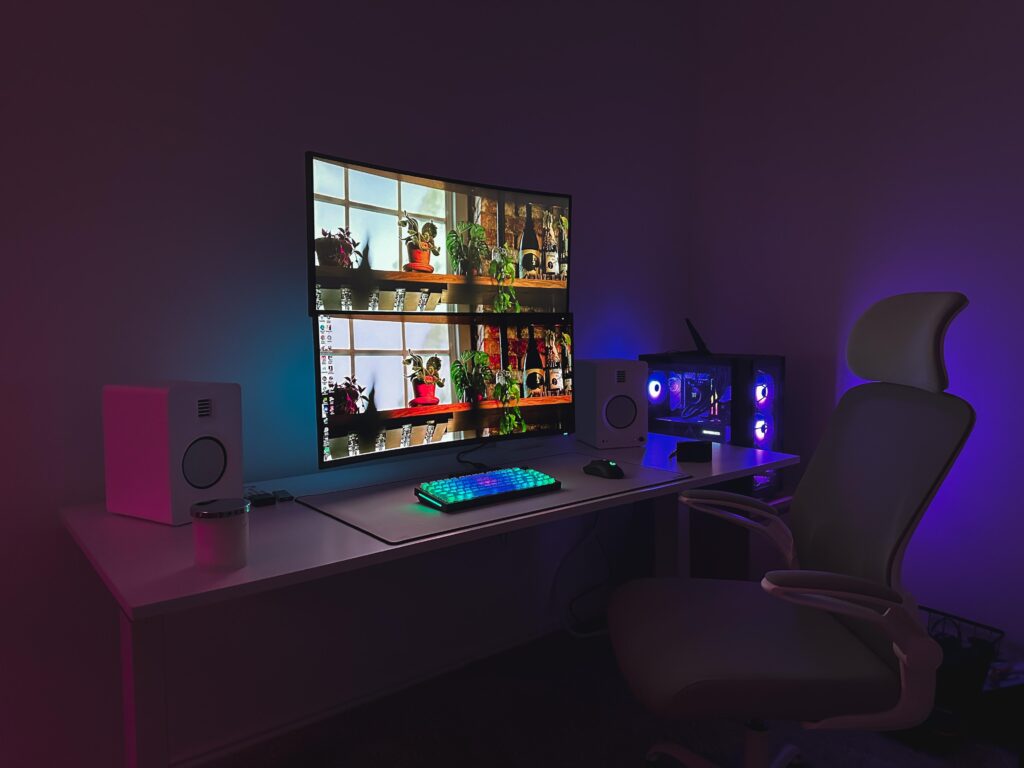 Still setting up the office, but the battlestation is complete