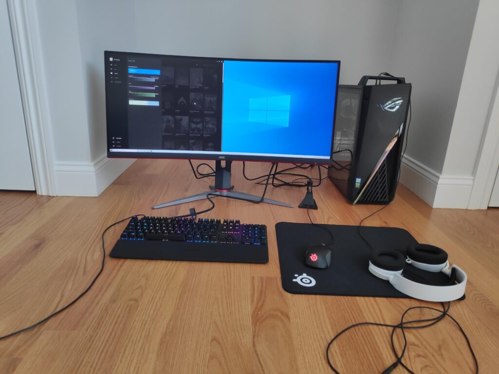 People in r/Battlestations weren't so nice I hope you guys will appreciate it more