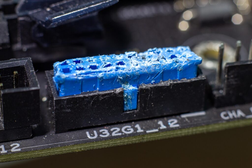 Don't pull your USB 3.0 internal connector by the wire