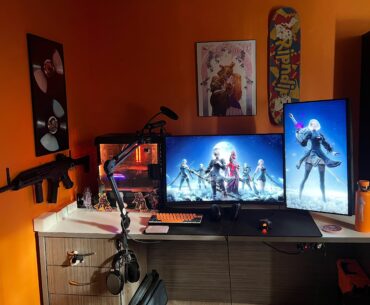 Picked up a much needed free desk for my setup