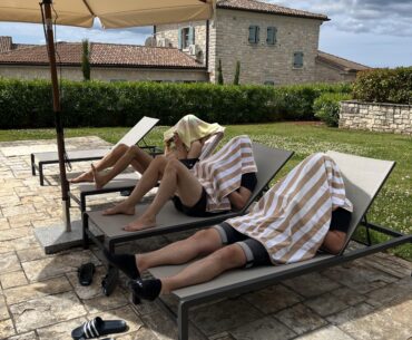 Gaming by the pool be like