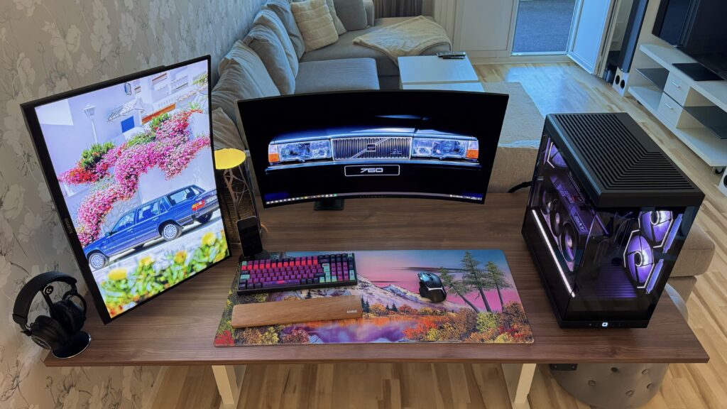 Loving my new QD-OLED, old VA panel got moved to the side.