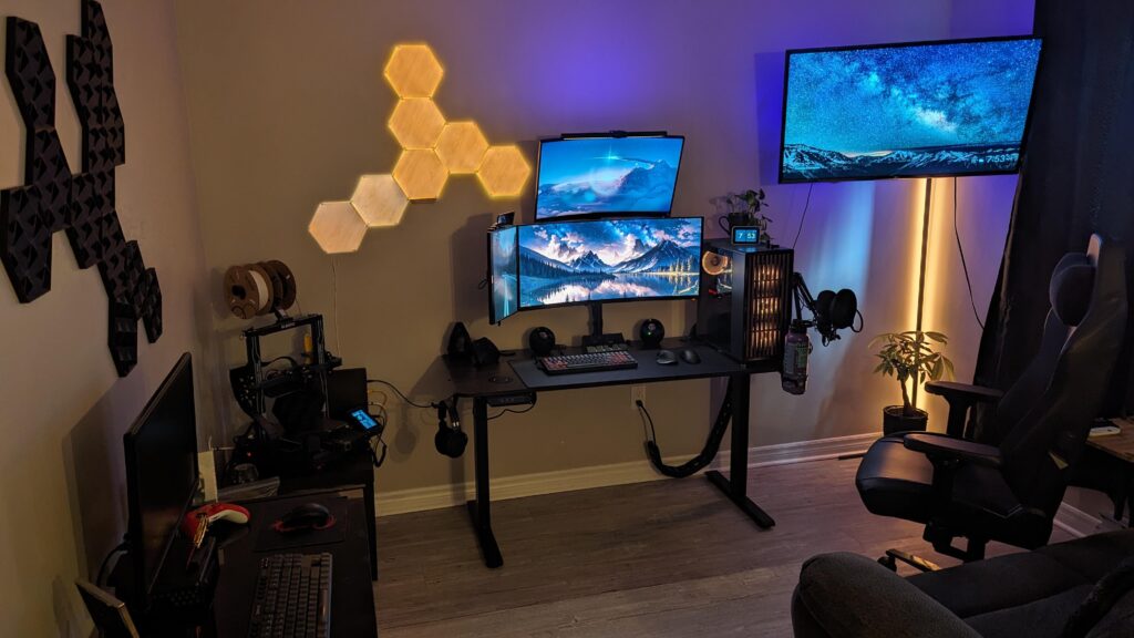 Been working on getting this to what it is since i was 16.. love desk setups!.
