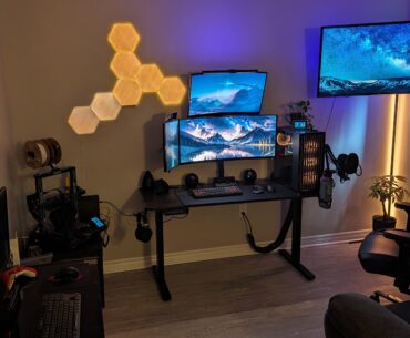 Been working on getting this to what it is since i was 16.. love desk setups!.