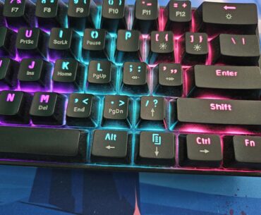How do i use arrow keys on this damm keyboard???