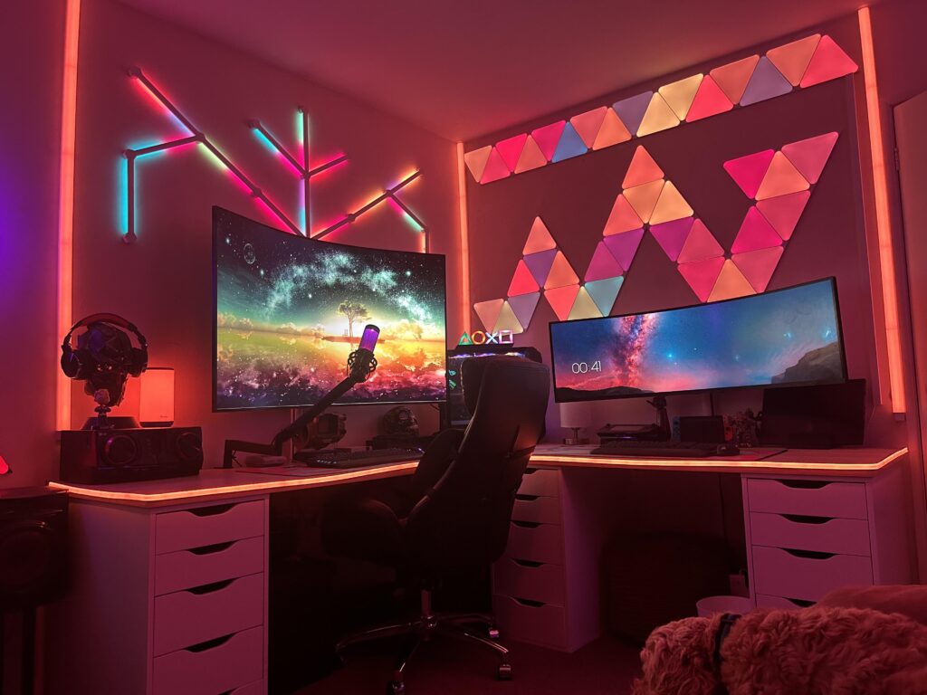My cosy orange battlestation :)