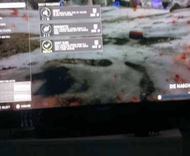 Just hit my highest ever round on Cold War, was going for 100 but started to get bored in the later rounds and decided to stop training & use the phd-fall damage explosions to kill the hordes by jumping off the plane wing repeatedly 😅 took a few downs and decided to call it @ Rnd 88