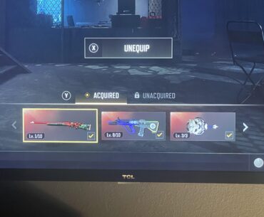 Anyone else unable to select there progressive skin won’t let me select the skin in middle of the 2 others?