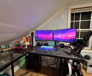 Looking for some advice on two things: a potential stream deck mount, and a new mic stand (details below)