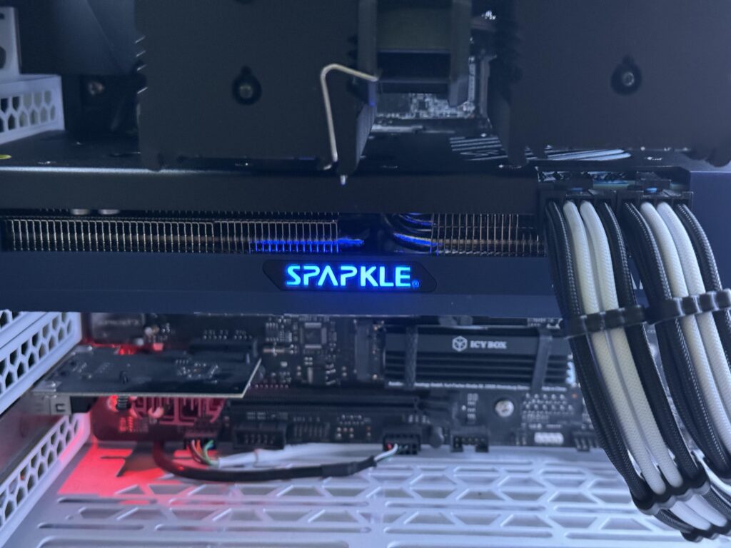 Anyone ever get a manufacture defect like this? I’m definitely going to keep this Spapkle A580