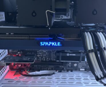 Anyone ever get a manufacture defect like this? I’m definitely going to keep this Spapkle A580