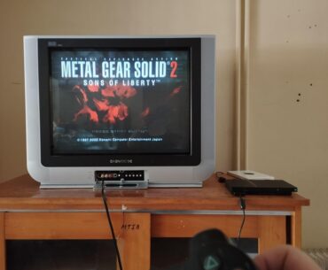 Today I found this TV at my school. So I dusted of my old ps2 and decided to play some Metal Gear Solid 2