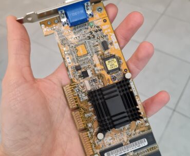 Customer just brought in a custom build PC stating:"It is brand new, I had it for some time but never used it!" I introduce you nVidia TNT Riva 2 32MB