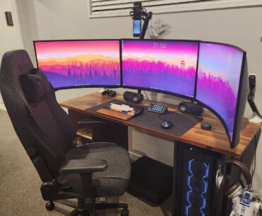 MY NEW 4K MONITOR AND HOME MADE DESK AND PC SLIDER!