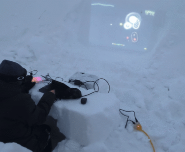 Gaming in the Arctic on a SNOLED monitor