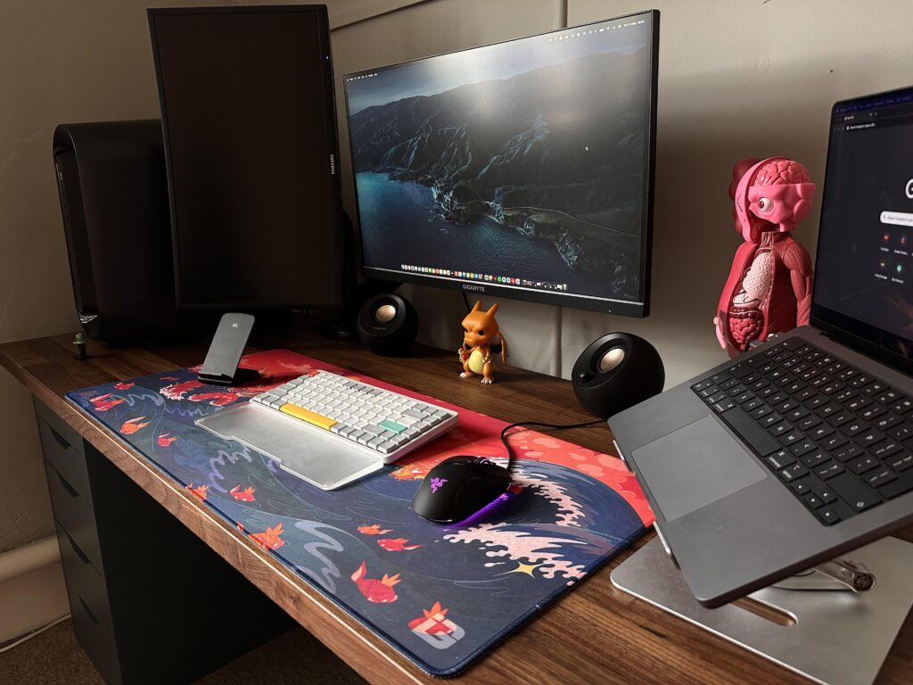 Dream Battlestation coming along nicely