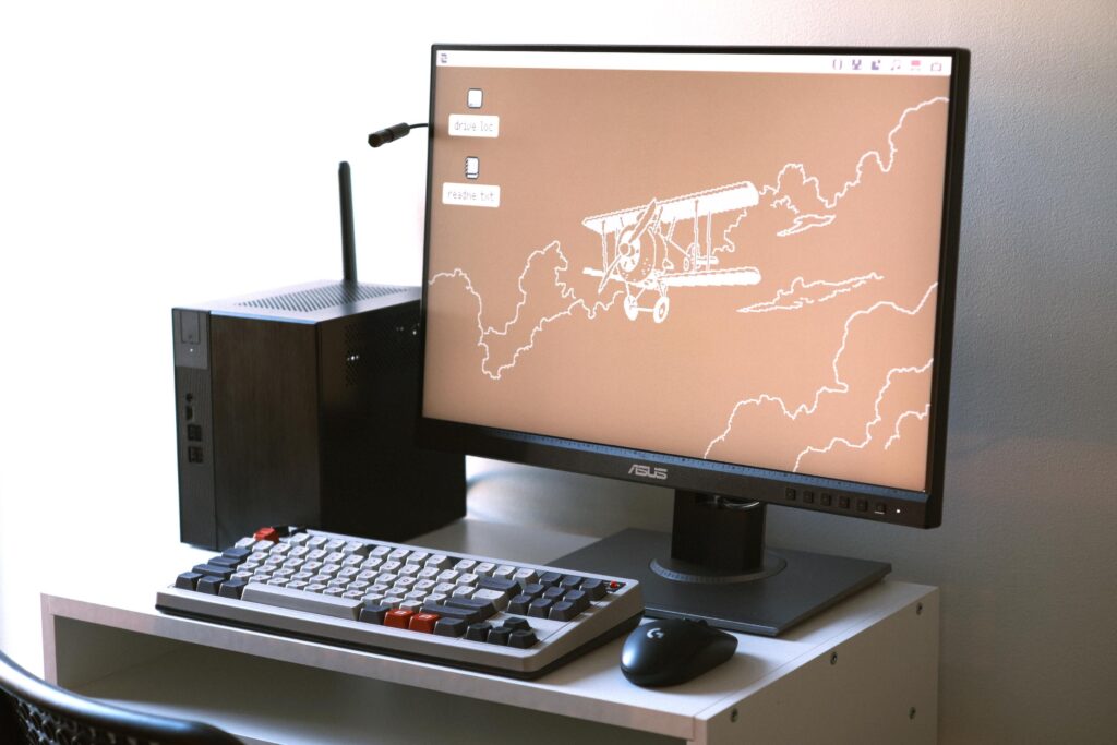 First Desktop Build after a Decade of ThinkPads — Escapism at its Finest