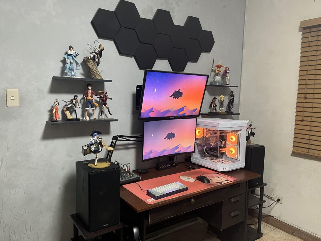 Just bought a new case, just need to buy a new table and paint the walls.. again, or put a stickef