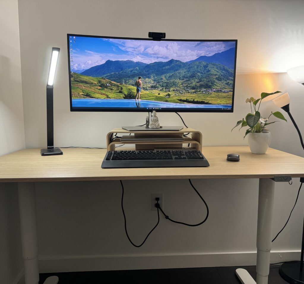 Ultra Minimalist Workstation