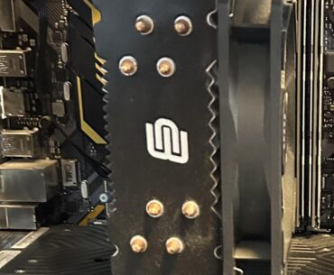 Can anyone tell me what cooler this is?