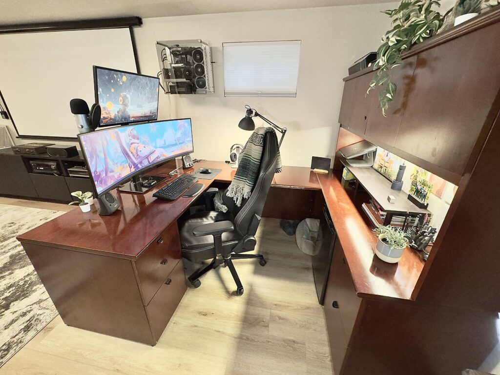 Free desk, just had to break my back to get it down the stairs into my basement. Thoughts on the setup? Free desk, just had to break my back to get it down the stairs into my basement. Thoughts on the setup?
