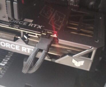 What's this red light on my 4070 ti?