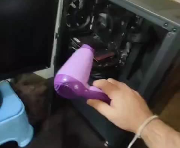 What's wrong with this PC and how do I fix it? This usually happens when it's rainy or too much cold. PC requires a kinda of jump start every morning during monsoon and winters using a hair dryer.