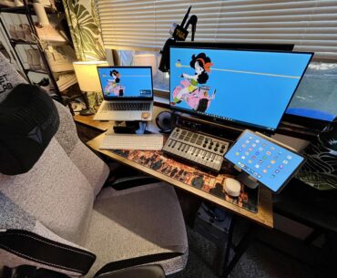 Podcast, Music and Drawing Battlestation