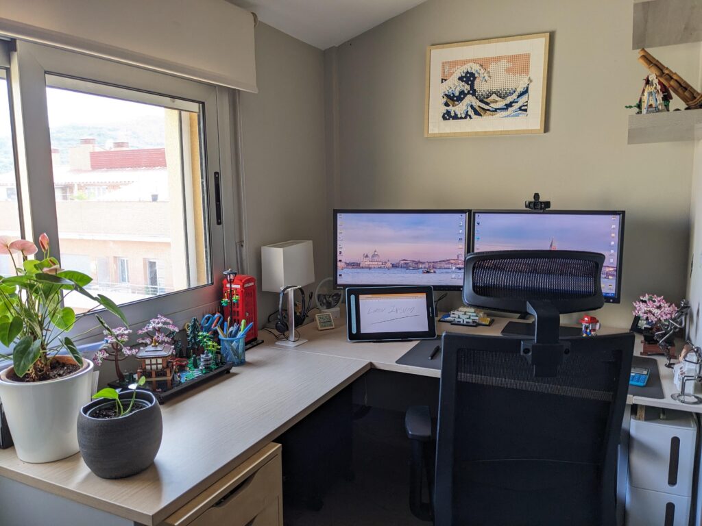 WFH setup 2024 update. More screens, more legos
