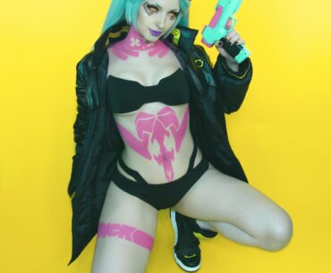 Shiroktsne as Rebecca
