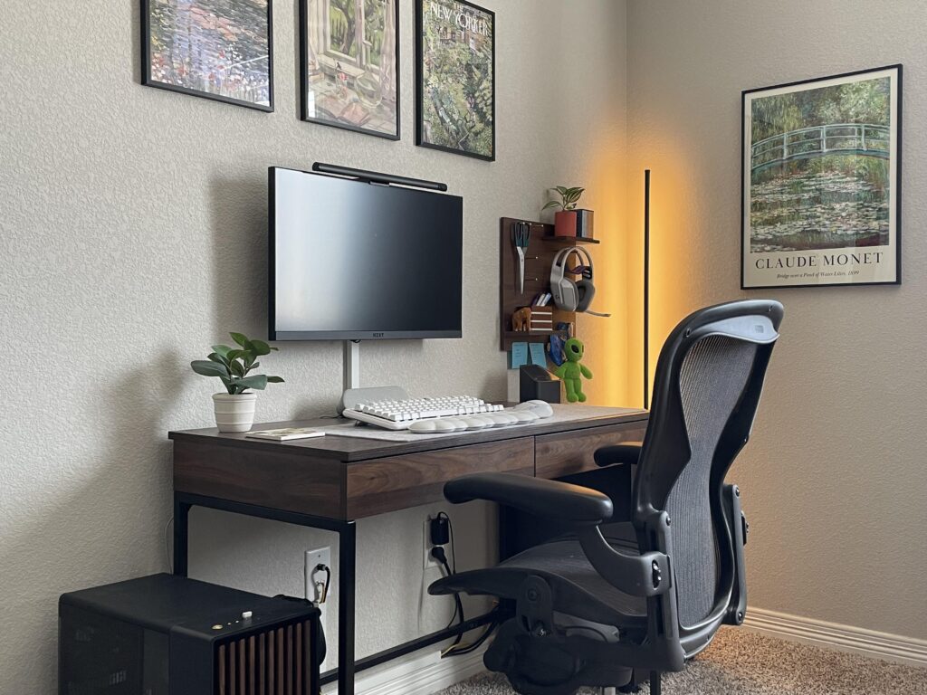 My wife’s very first battlestation!