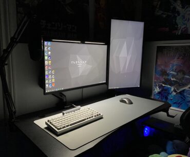 Added a monitor light to change up the vibes