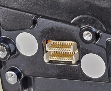I have a hard-disk and I can't tell how to use it. What connector is this ?