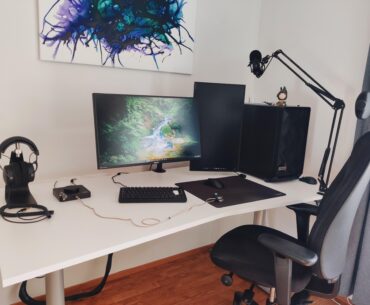 Black and white daylight picture to balance out all the dark RGB dungeons out there.