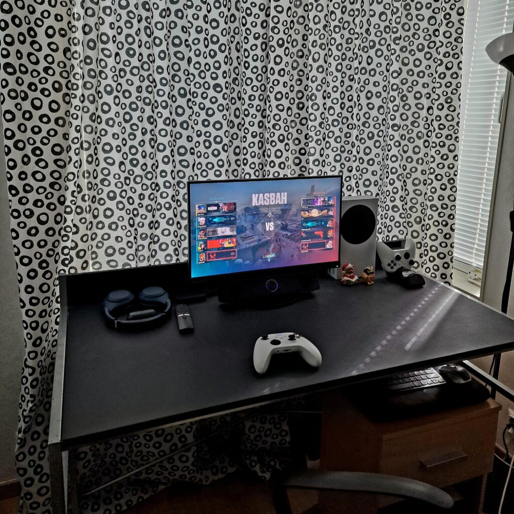 My average console battlestation