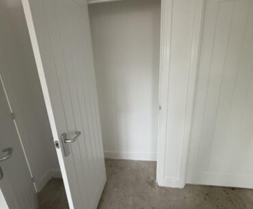 Moved to a new house that has a pointless little cupboard so turned it into this gaming/work from home office