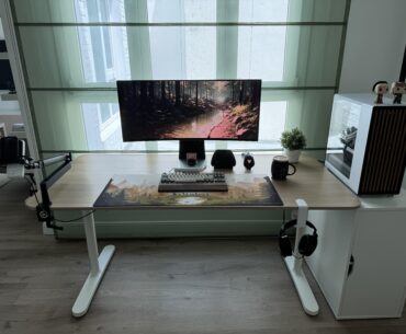 This is my first proper setup, anyone got suggestions on how to further improve this look?