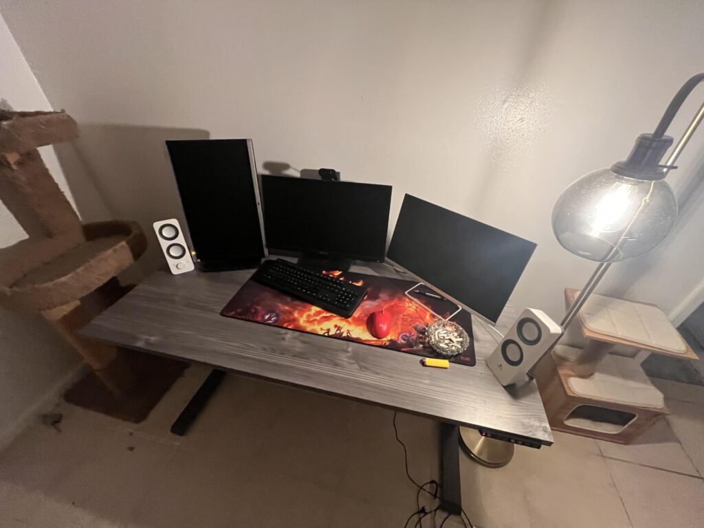 Anyone else smoke at their pc?