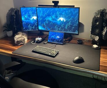 Desk feels a little empty, any suggesstions?