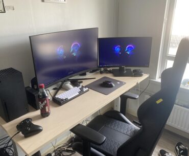 New Desk who dis?