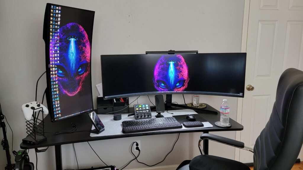 Dell 34 inch curved + 49 inch Oddesy
