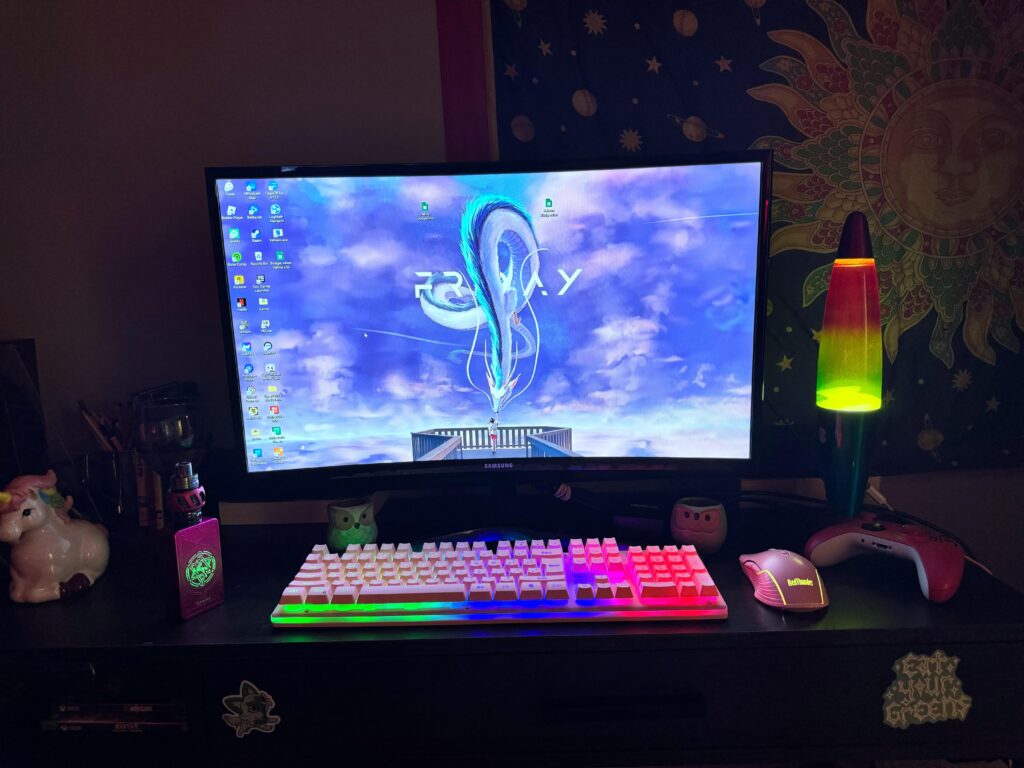 I know it’s simple but I’m pretty happy about my lil setup